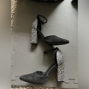 Size 37 heels
